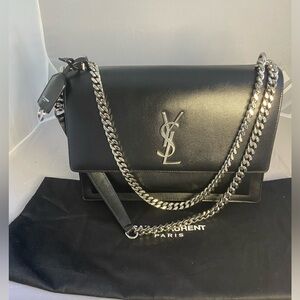 ❣️Sold❣️Saint Laurent Large Sunset in Smooth black leather